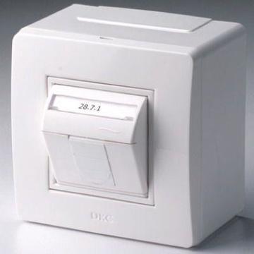 Коробка монтажная Коробка в сборе с 1 розеткой RJ45, кат.5е (телефон / компьютер), белая DKC 10665